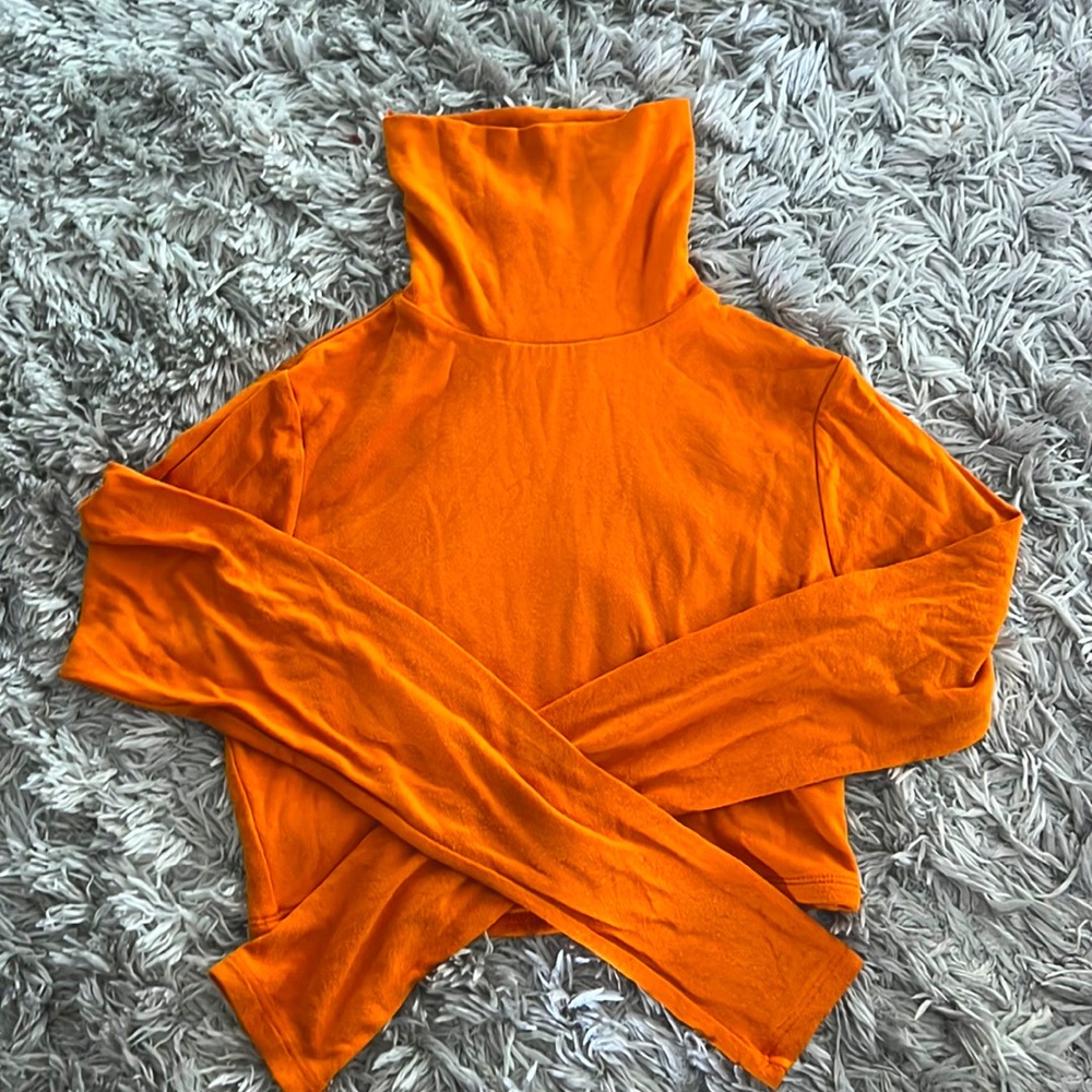 Naked wardrobe crop turtleneck